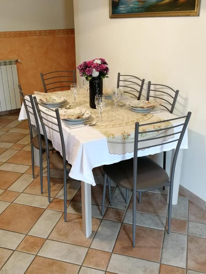 L'Antico Borgo, Un Mix Di Storia E Romanticismo Villa Lierna Eksteriør billede