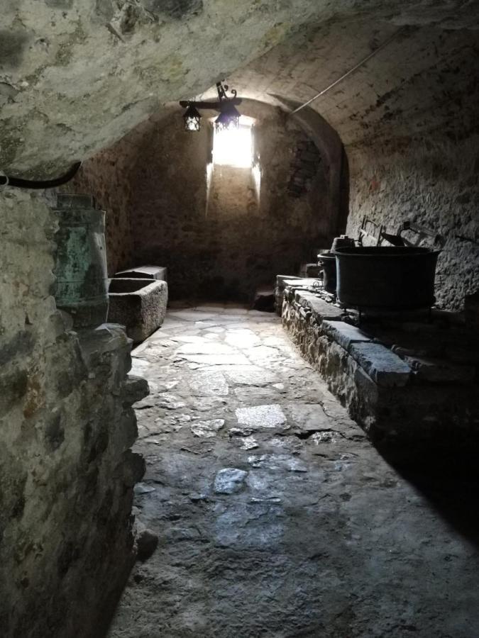 L'Antico Borgo, Un Mix Di Storia E Romanticismo Villa Lierna Eksteriør billede