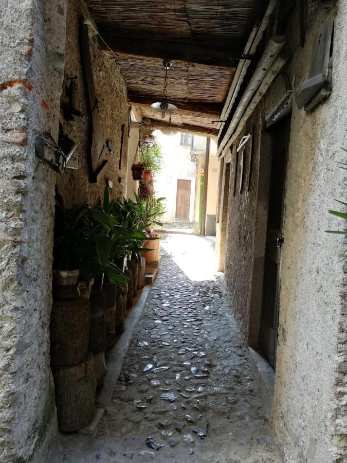 L'Antico Borgo, Un Mix Di Storia E Romanticismo Villa Lierna Eksteriør billede