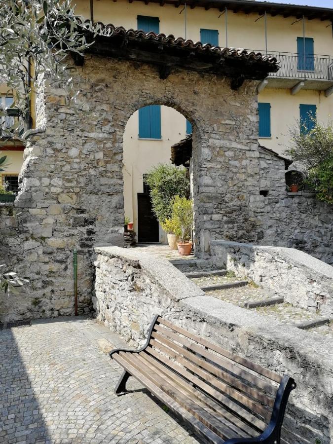 L'Antico Borgo, Un Mix Di Storia E Romanticismo Villa Lierna Eksteriør billede