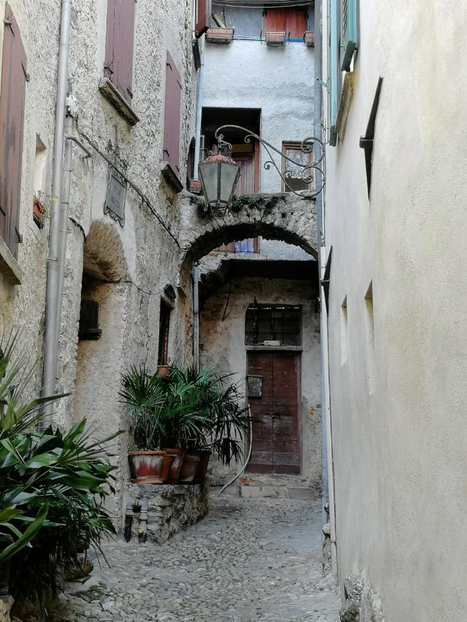 L'Antico Borgo, Un Mix Di Storia E Romanticismo Villa Lierna Eksteriør billede